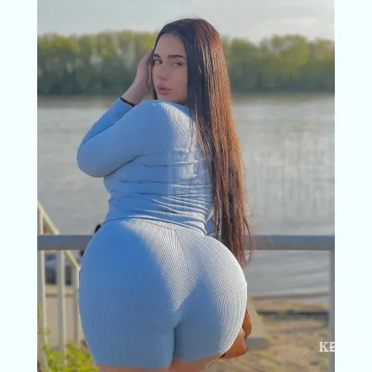 Затишні зустрічі з уважною дівчиною для відпочинку