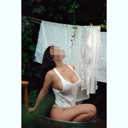 Прекрасная девушка готова принять тебя на уютном левом берегу Киева со фото 3